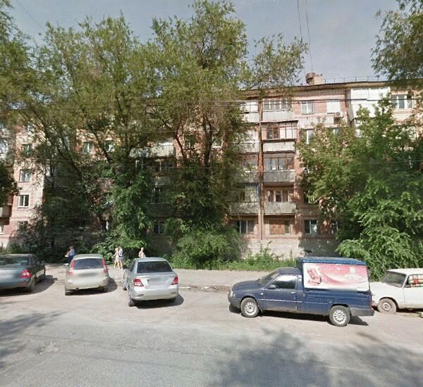 Банкомат Автовазбанка по адресу ул. Матросова, д. 27, аптека «БиоМед»