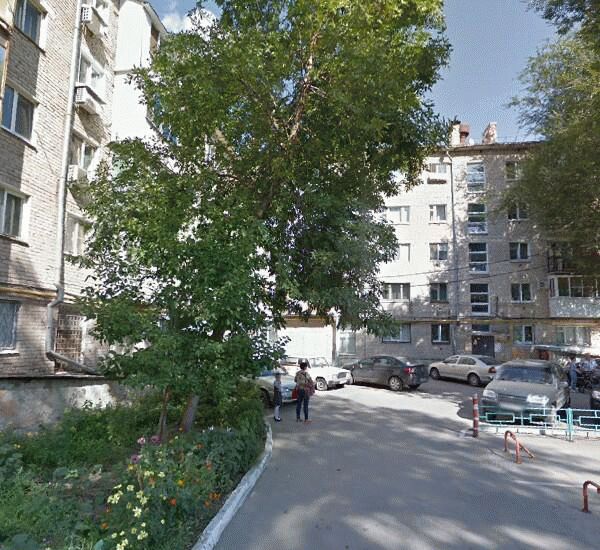 Банкомат Совкомбана по адресу просп. Металлургов,  д. 61/36